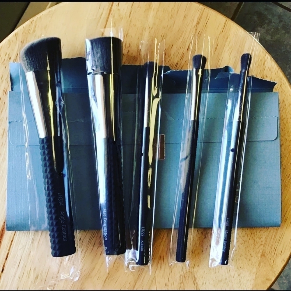 Laruce makeup brushes